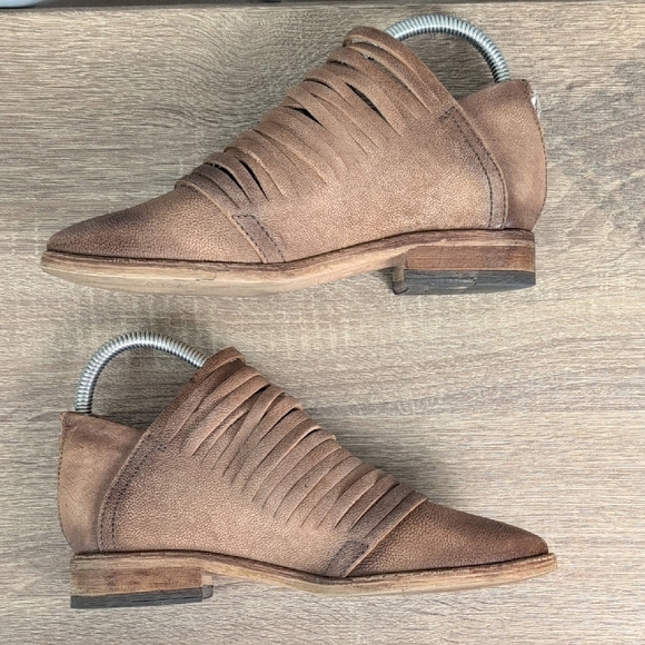 Free People "Lost Valley" Ankle Booties. - Picture 4 of 11